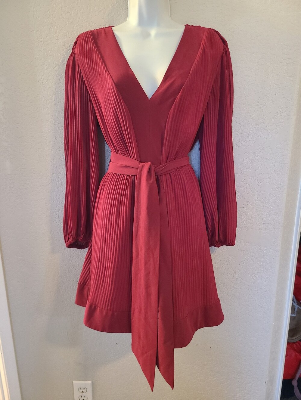 Milly Liv Long Bishop Sleeve Pleated V-Neck Belted Dress Burgundy Size 10